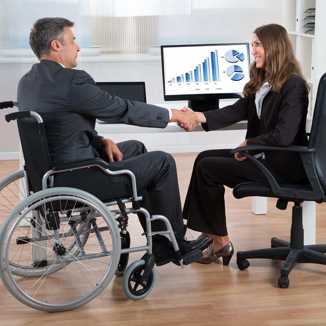 Организациям инвалидов предоставляются преимущества при закупках отдельных видов товаров, работ и услуг.