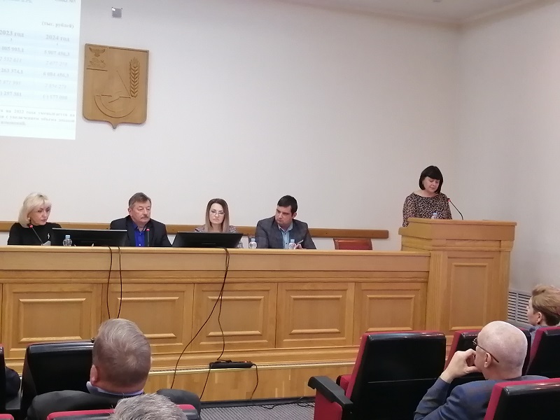 Состоялись заседания постоянных комиссий Совета депутатов Губкинского городского округа.