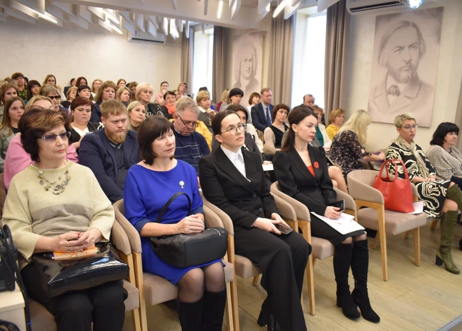 В Губкине прошло региональное совещание руководителей детских школ искусств.