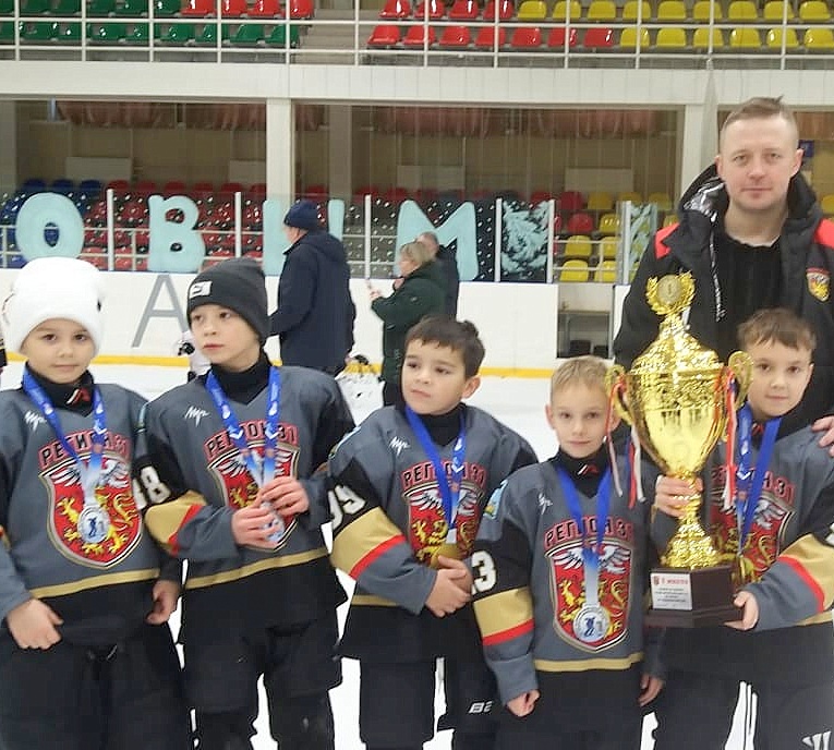Во Дворце спорта «Кристалл» прошёл турнир по хоккею среди детей 2015-2016 г.р. на призы АО « Лебединский ГОК».