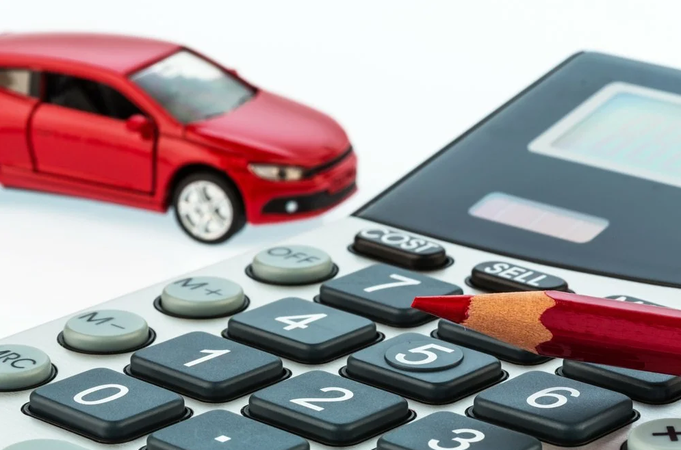 Транспортный налог в 1с в 2024 году. Налог на автомобиль. ОСАГО. Авто и калькулятор. Страхование автомобиля калькулятор.