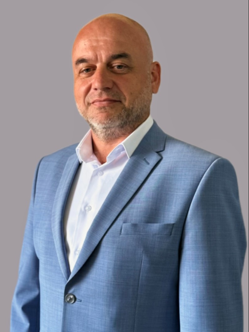 Губкин Эдуард Юрьевич.
