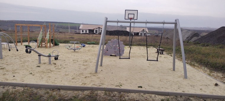 Детская игровая площадка принята в муниципальную собственность.