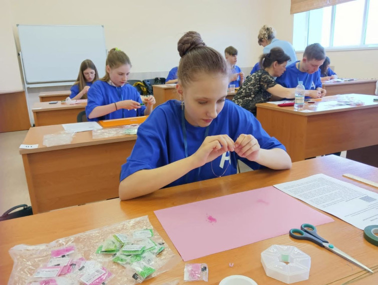 Губкинская школьница – победитель регионального чемпионата «Абилимпикс» в компетенции «Художественное вышивание».