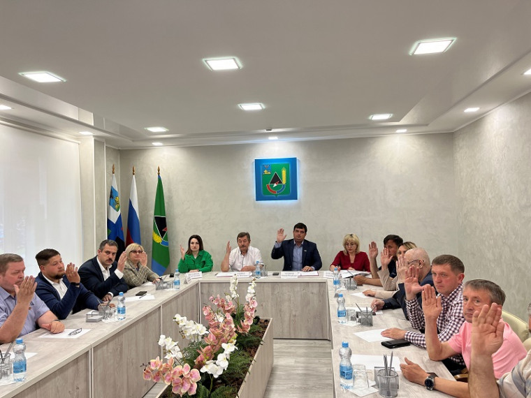 18 мая прошли заседания постоянных комиссий Совета депутатов Губкинского городского округа.