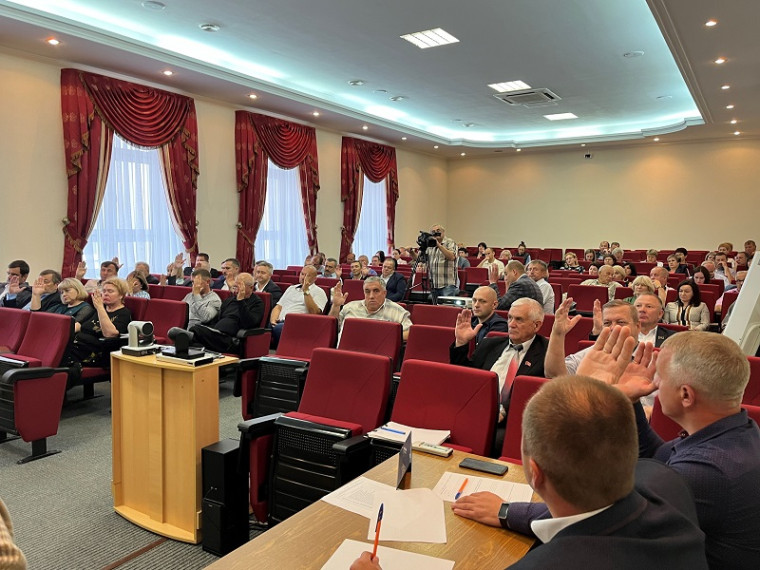 Восьмая сессия Совета депутатов Губкинского городского округа четвертого созыва.