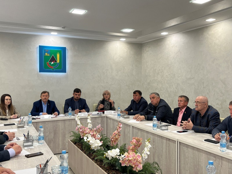 22 апреля прошли заседания постоянных комиссий Совета депутатов Губкинского городского округа.